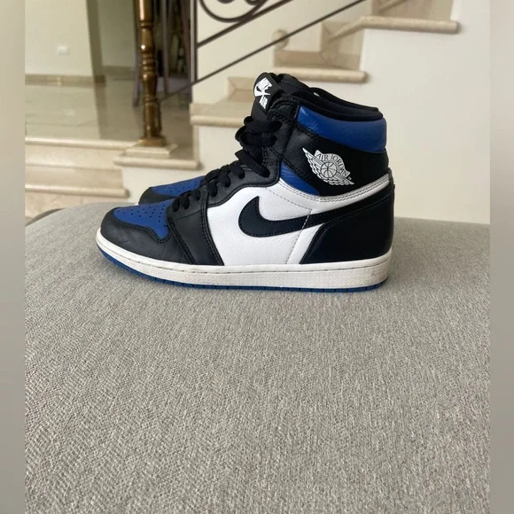 AIR JORDAN 1 RETRO HIGH OG
"Royal Toe" - Picture 5 of 5